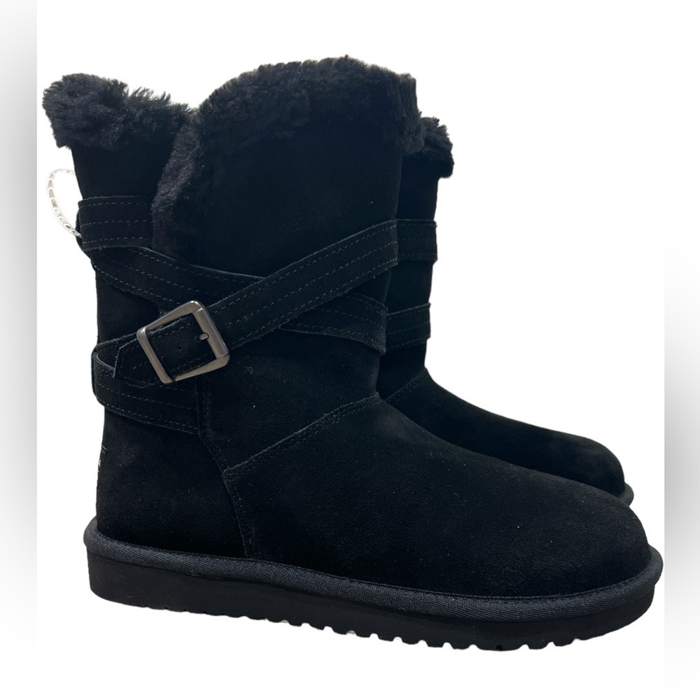 Koolaburra by UGG Delene Short Black Suede Buckle Boots Size 7